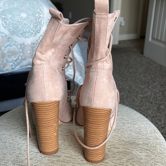 Lulus lace up stacked heel ankle booties - Picture 4 of 10